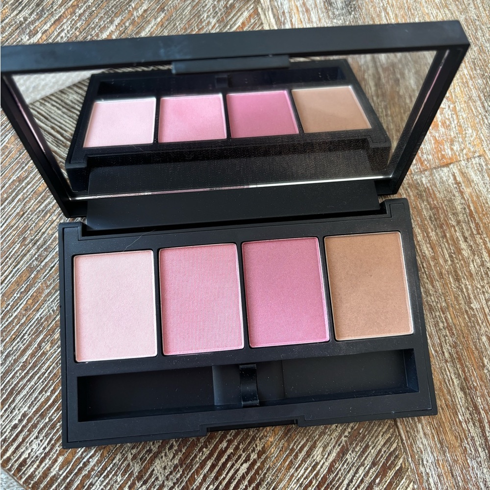 NARS 413 BLKR cheek palette